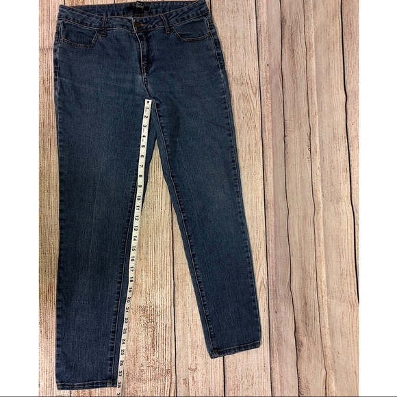 Forever 21 Skinny Jeans - Picture 7 of 8
